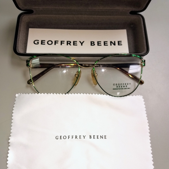 ?1980\'s Geoffrey Beene Frame main image 8